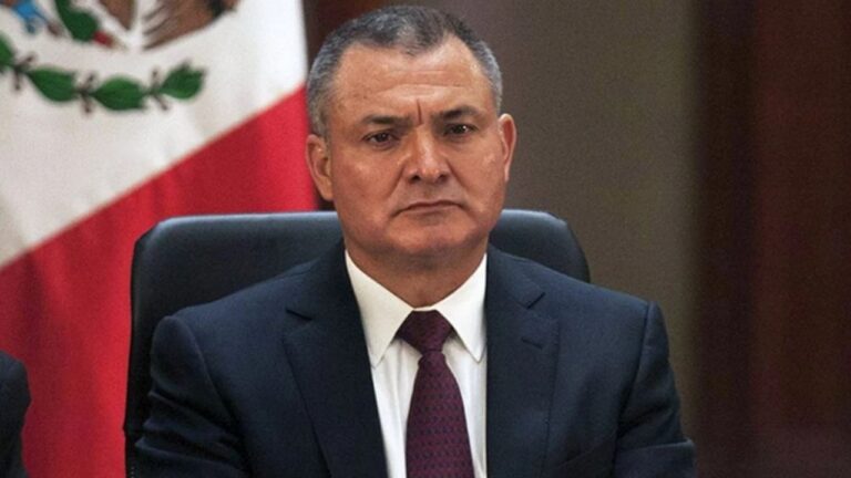 “Defensa de García Luna Acepta Culpabilidad, Según AMLO”