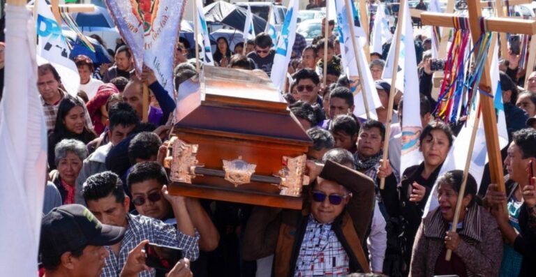 Sicarios asesinan a sacerdote defensor de derechos en Chiapas; Sheinbaum asegura que investigan el caso