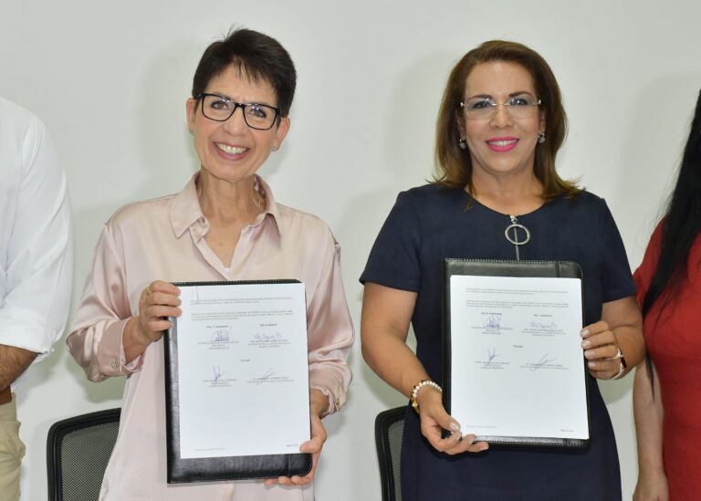 Ayuntamiento de Hermosillo y Mujeres Jefas de Empresa sellan alianza para impulsar emprendimientos femeninos