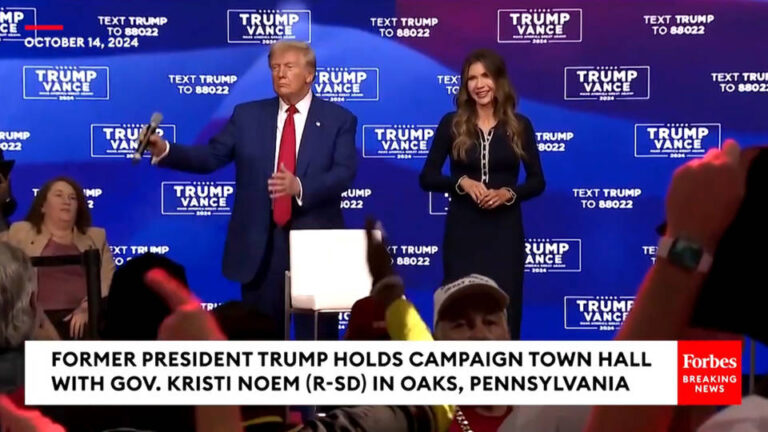 El Desvanecimiento de Preguntas: Un Foro Inusual de Trump en Pensilvania