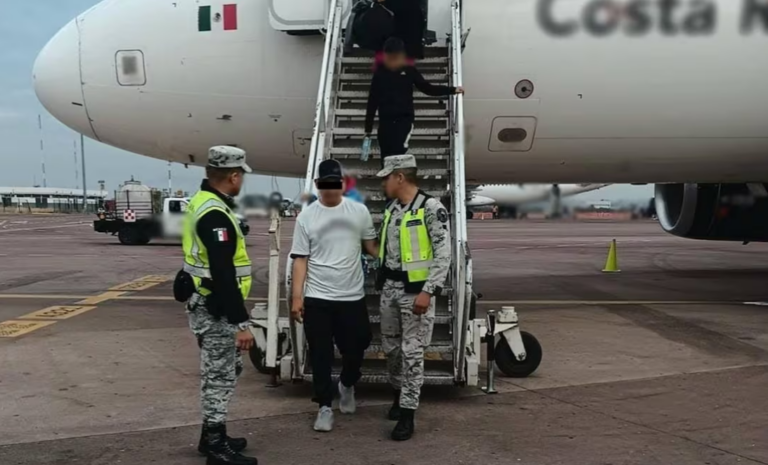 Intento de Secuestro de Avión por Mario “N” Termina en Custodia y Hospitalización