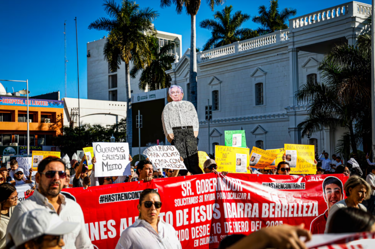 Culiacán vuelve a las calles: miles exigen paz en medio de la ola de violencia