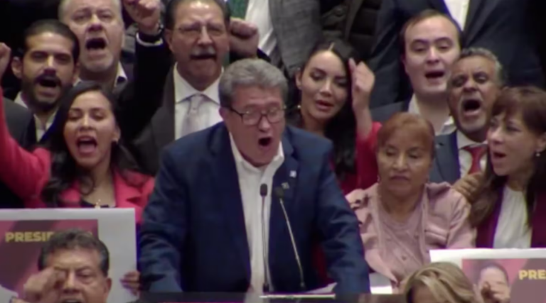 Diputados de Morena Entonan el Himno Nacional en Apoyo a Sheinbaum Ante Nuevos Aranceles de EE.UU.