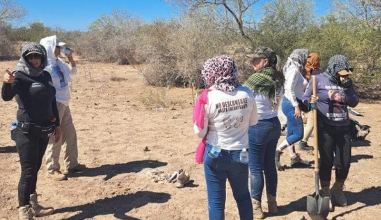 Guerreras Buscadoras de Cajeme enfrentan a grupo armado en búsqueda de desaparecidos