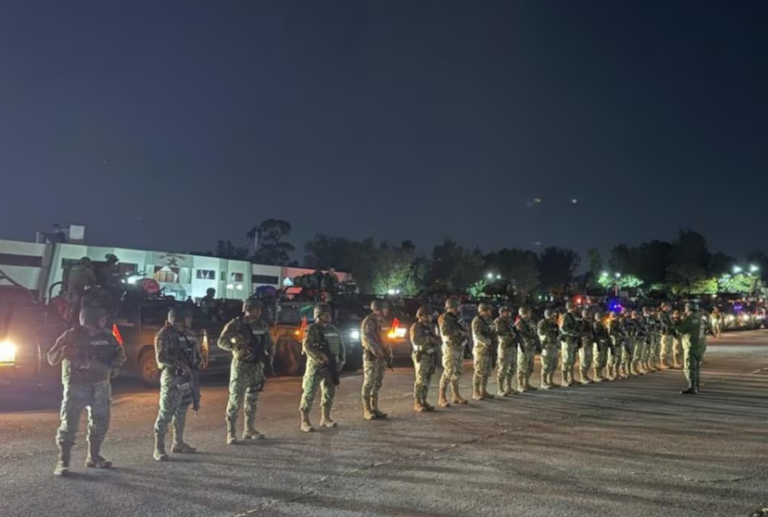 Refuerzo Militar en la Frontera: México Envía 10,000 Tropas para Combatir el Narcotráfico