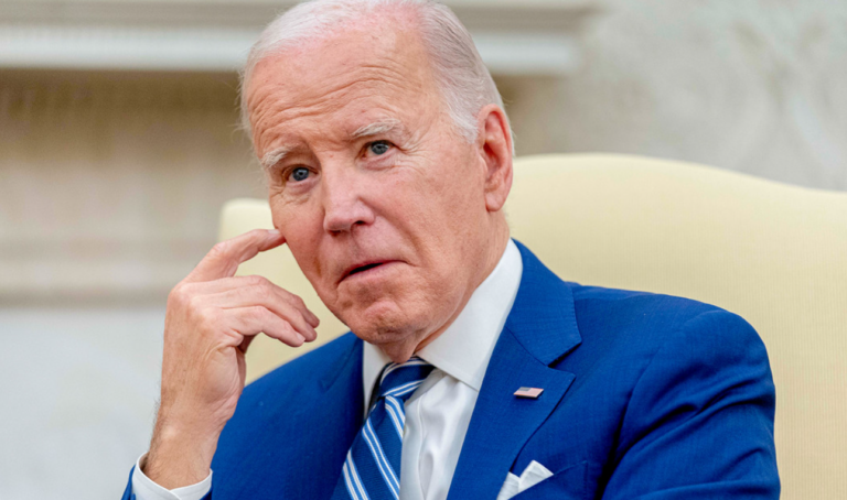 Trump Contra Biden: Promesas de Resolver el Caos Global y Nacional
