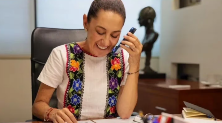 Hackean celular de Sheinbaum tras extradición de 29 narcotraficantes a EE.UU.