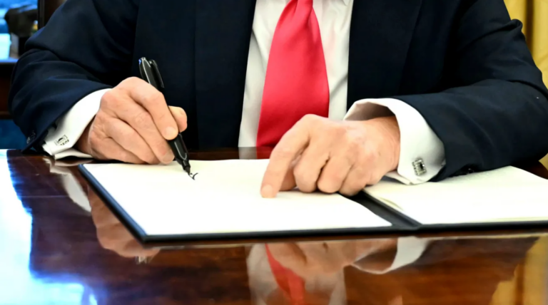 Trump Anuncia Plan para Desmantelar el Departamento de Educación Federal