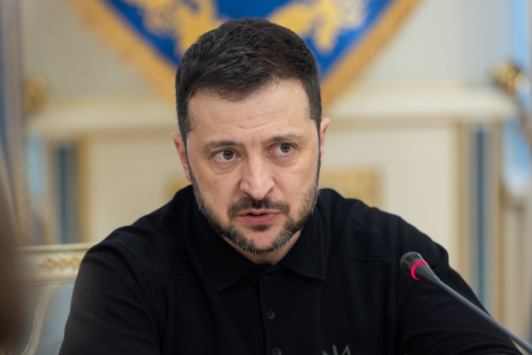 Zelenski Desprecia Delegación Rusa y Trump Ofrece Mediar en Turquía.