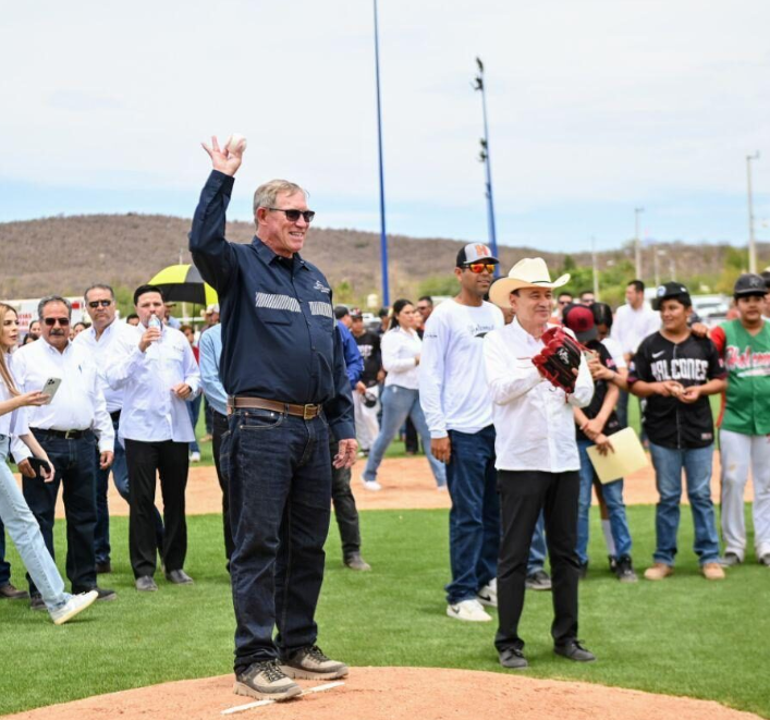 Durazo Inaugura Unidad Deportiva en Banámichi: Impulso al Deporte y Bienestar Familiar.