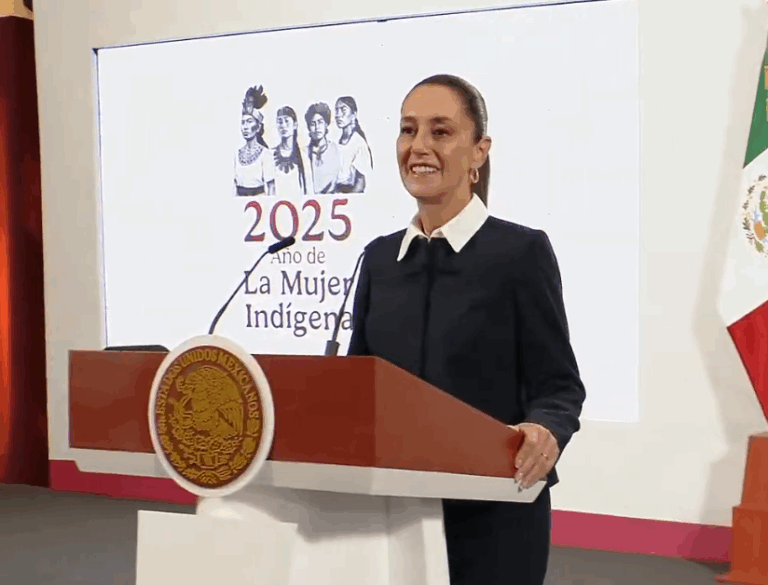 Sheinbaum denuncia a Latinus por usar IA para manipular sus mensajes