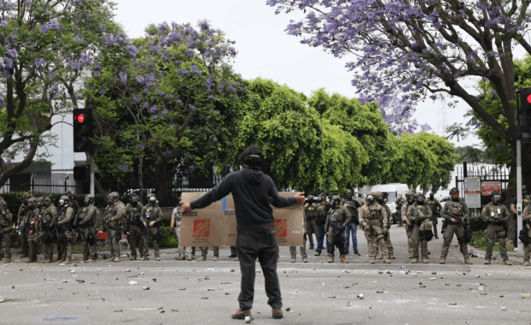 Trump despliega Guardia Nacional en Los Ángeles tras violentas protestas contra redadas de ICE