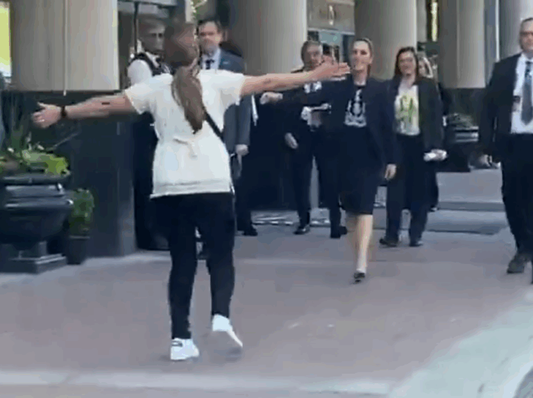 Sheinbaum llega a Canadá entre muestras de afecto y calidez