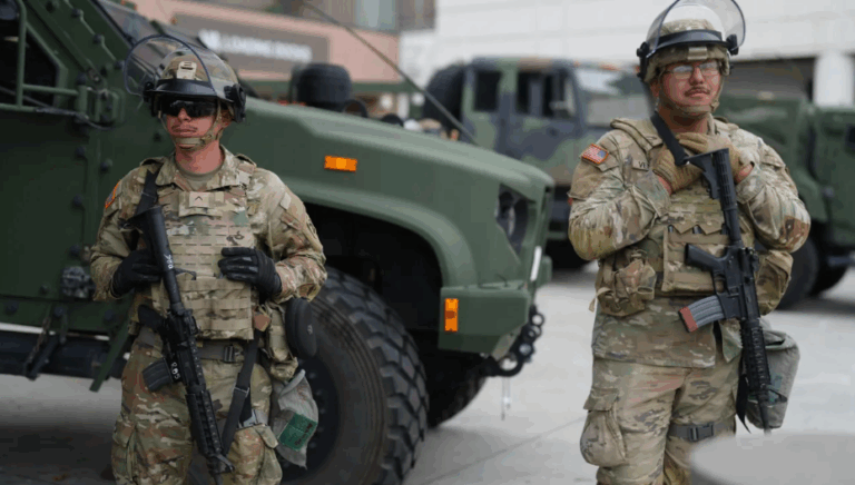 EE.UU. despliega 2,000 soldados más en Los Ángeles en medio de tensiones migratorias