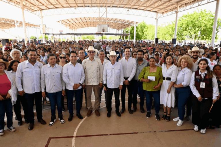 Gobernador Durazo entrega 19.8 millones en apoyos a familias vulnerables del sur de Sonora