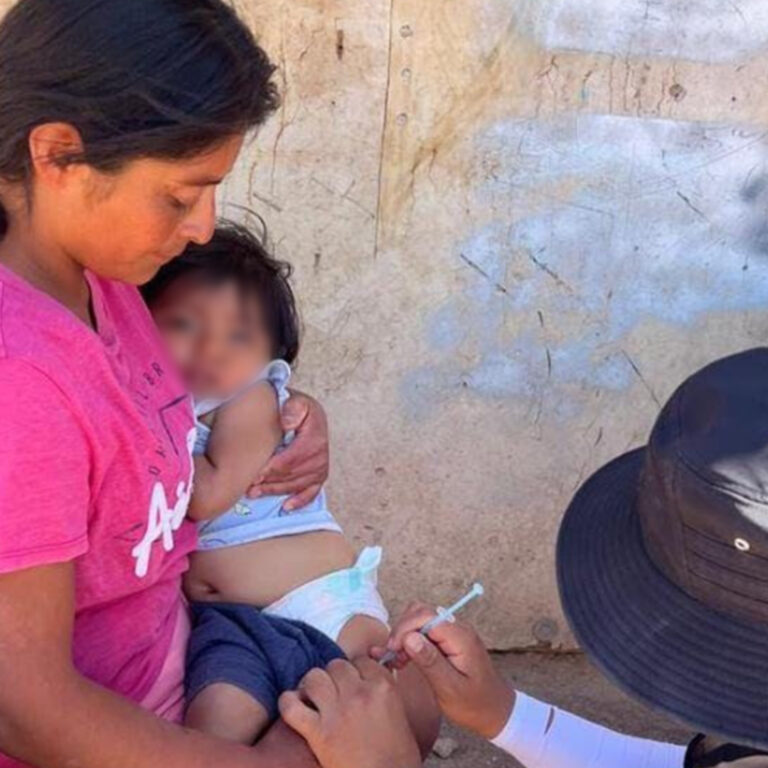 Sonora garantiza abasto de vacuna triple viral para proteger a la niñez contra el sarampión