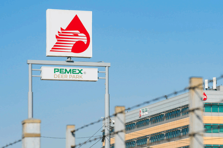 EE.UU. acusa a empresarios mexicanos de sobornos millonarios en Pemex