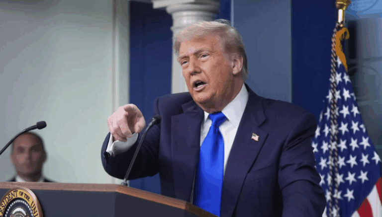 Trump Amenaza con Todo el Poder de EE.UU. para Frenar Drogas en el Caribe