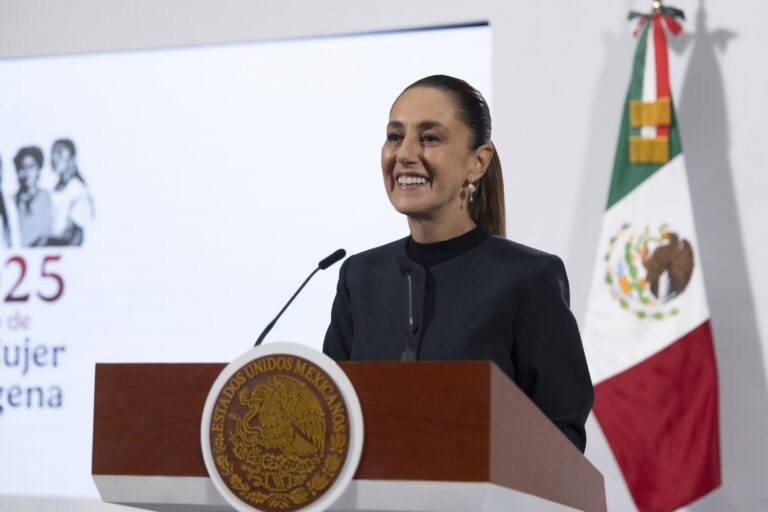 Sheinbaum Rechaza Mesa de Negociación con Salinas Pliego: “No es Asunto de lo Oscurito”