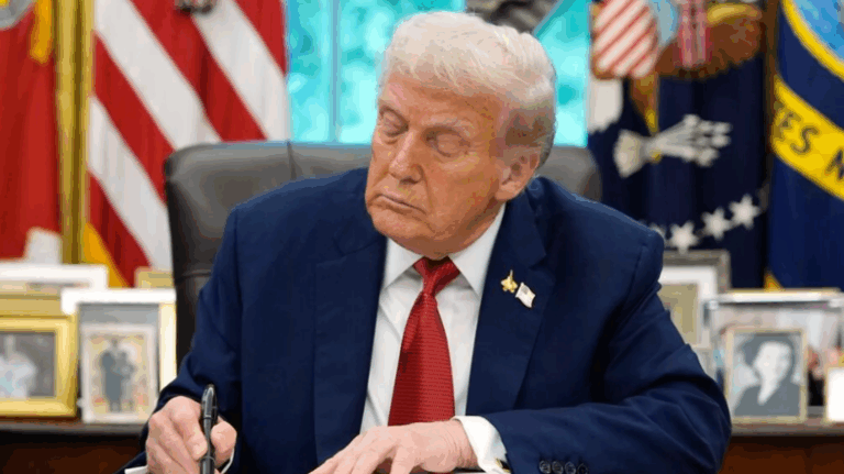 Trump Anuncia Arancel del 100% a Películas Extranjeras para “Revivir” la Industria Estadounidense