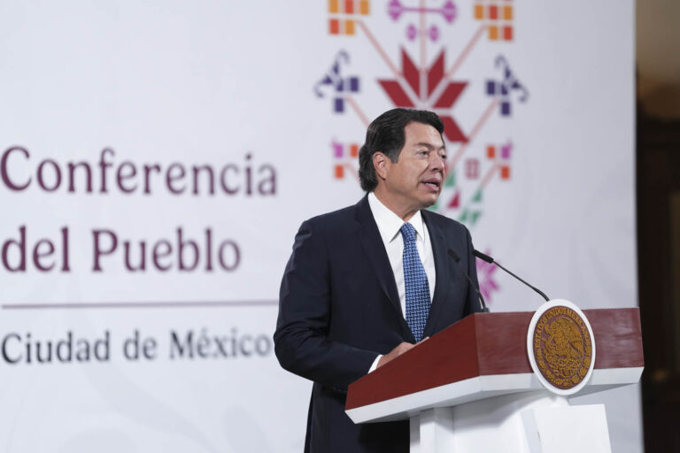 México construye 1,900 bachilleratos para que ningún joven viaje más de 45 minutos a clase