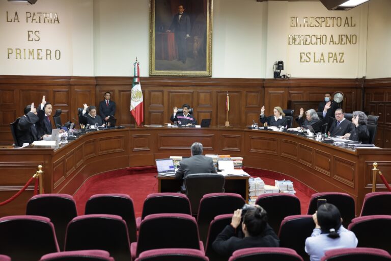 SCJN frena abusos: topes a comisiones de Afores son constitucionales