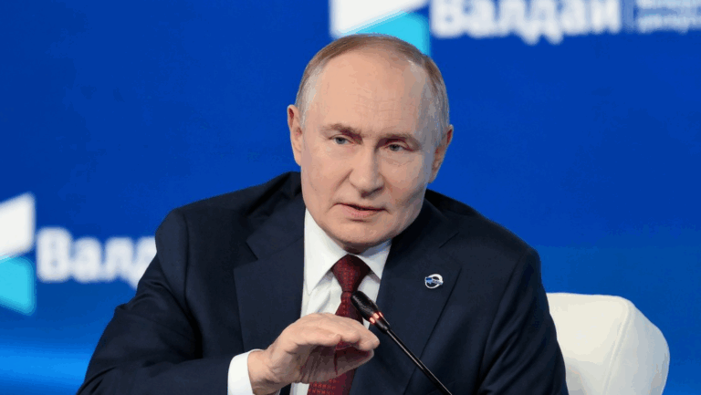 Putin Acusa a Occidente de Inventar la Amenaza Rusa para Ocultar sus Crisis Internas