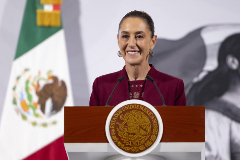 Abrazos, no balazos: Sheinbaum apuesta por educación y oportunidades para alejar a los jóvenes del crimen