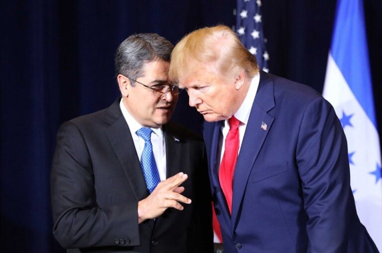 Trump Otorga Indulto Completo a Expresidente Hondureño Condenado por Narcotráfico