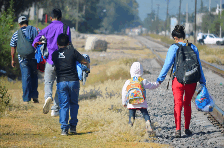 México reduce migración irregular en 66% con estrategia humanitaria y regional