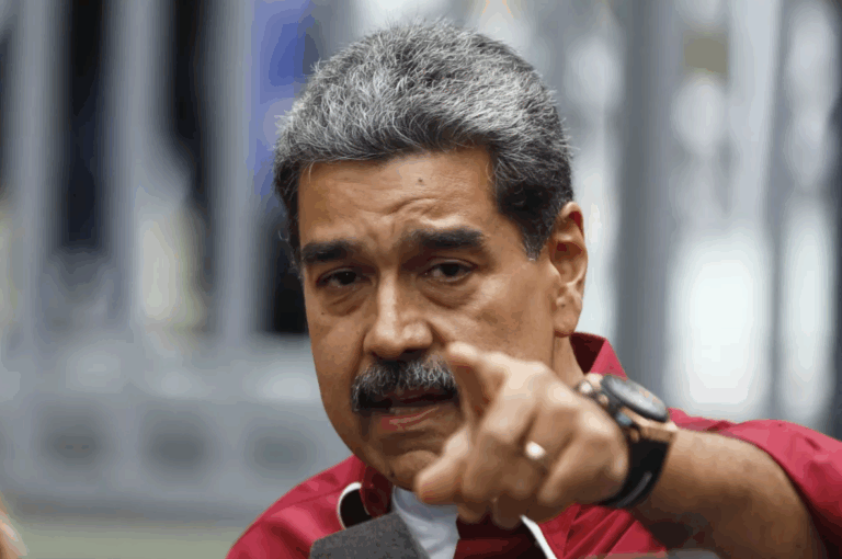 Maduro Advierte que EE.UU. Busca Apoderarse del Petróleo Venezolano por la Fuerza.
