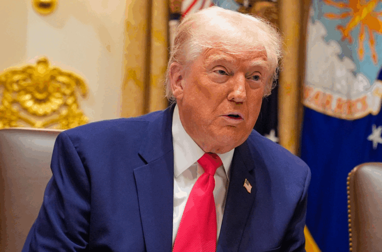 Trump Afirma que EE.UU. Ya No Financia la Guerra en Ucrania y Critica el “Despilfarro” de Biden