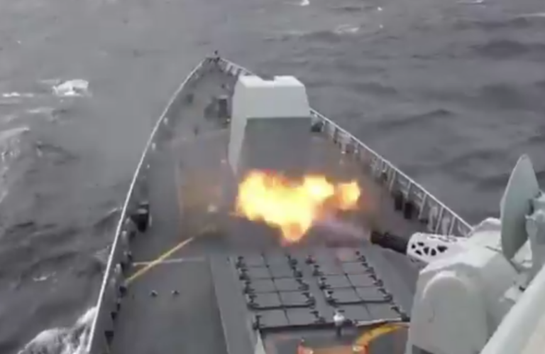 China exhibe músculo militar con un cerco total sobre Taiwán