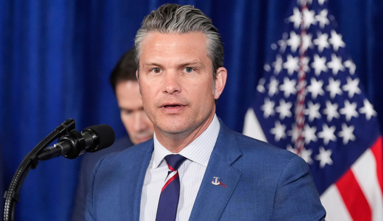 EE.UU. justifica ataque a Venezuela como “recuperación del petróleo robado”