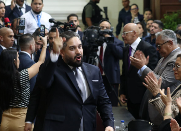 “Nicolasito” respalda a Delcy Rodríguez y promete el regreso de Maduro