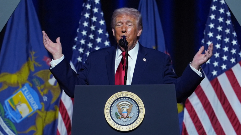 Trump se jacta de ataque militar a Venezuela y anuncia control del petróleo suramericano