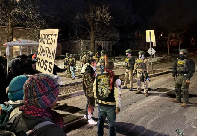 ICE dispara a migrante venezolano en Minneapolis tras enfrentamiento con vecinos