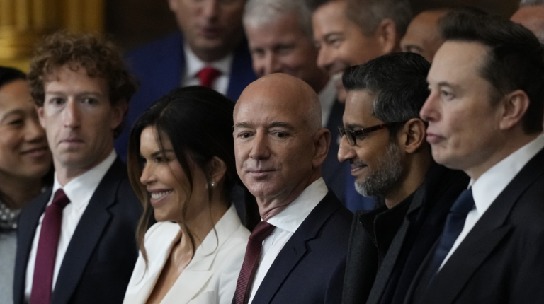 Multimillonarios controlan democracia: Oxfam alerta sobre peligrosa desigualdad política