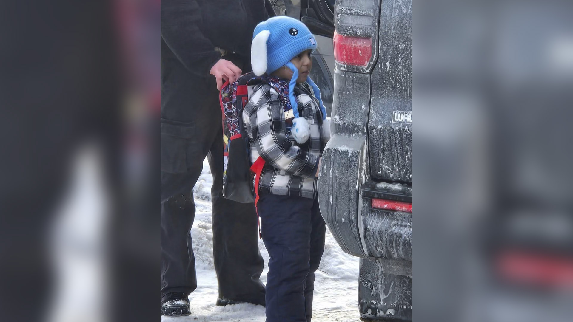 ICE Detiene a un Niño de 5 Años en Minneapolis: La Cuarta Víctima Estudiantil en una Oleada de Arrestos que Conmociona a una Comunidad.