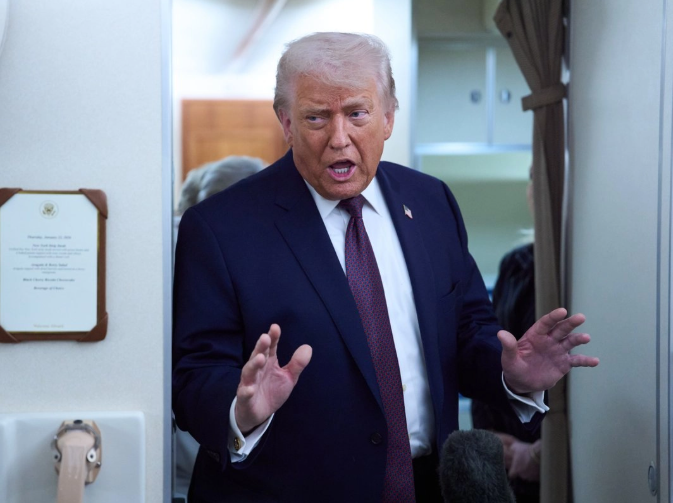 Trump niega haber visitado la isla de Epstein y acusa a Demócratas de hacerlo