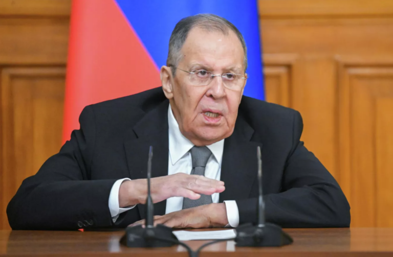 Rusia advierte con una respuesta militar total si Europa ataca, según el canciller Lavrov