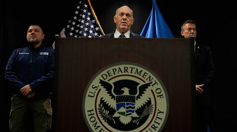 Dos muertes y un niño de cinco años sellaron el fin de la “Operación Metro Surge” en Minnesota