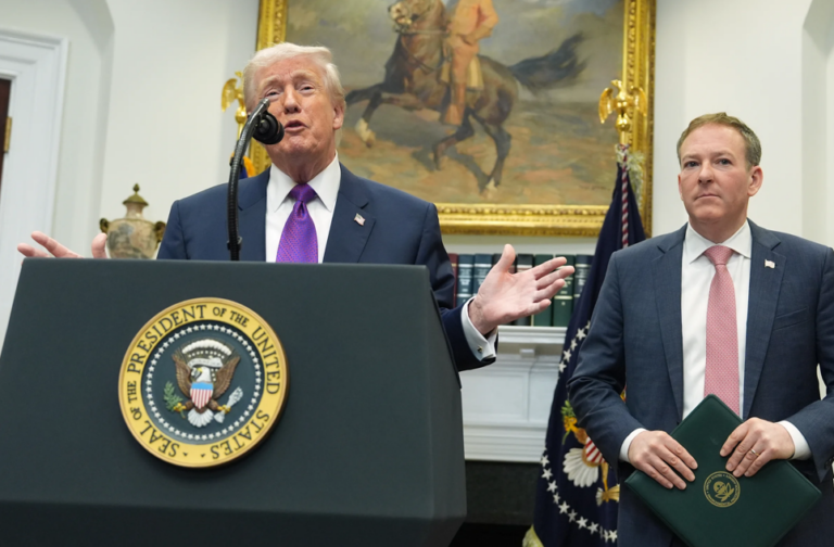 Tribunales enfrentan a Trump tras incinerar pilar legal contra gases tóxicos