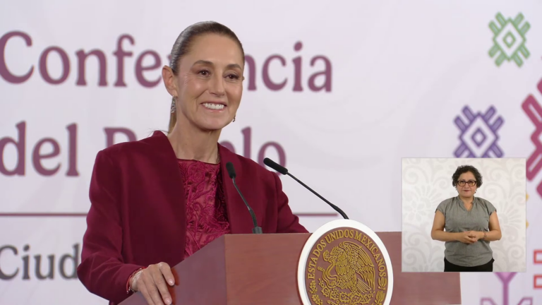 Defensa presidencial blindó legado de Arriaga mientras libros escolares entran en producción masiva