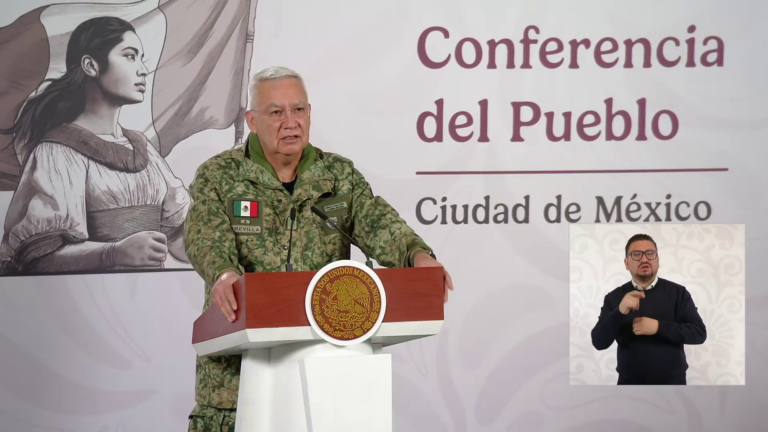 General Trevilla se quiebra en vivo: “Mis compañeros dieron la vida por México”