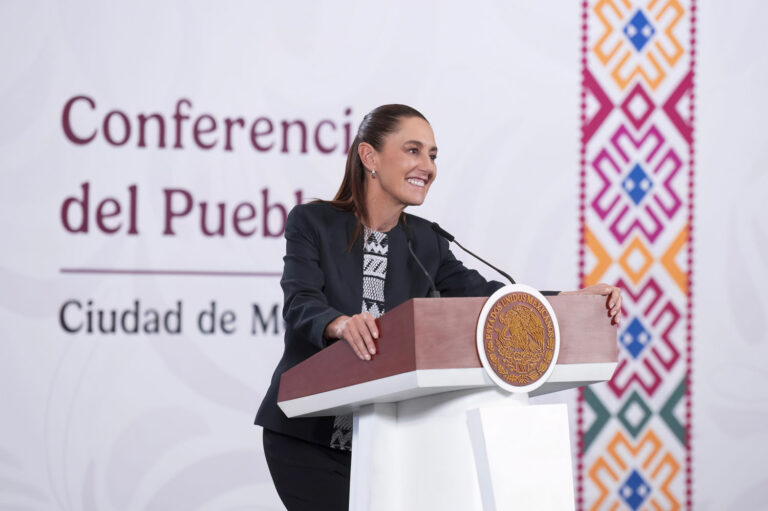 Sheinbaum logra acuerdo con Google y TikTok contra violencia digital; X de Musk se excluye.