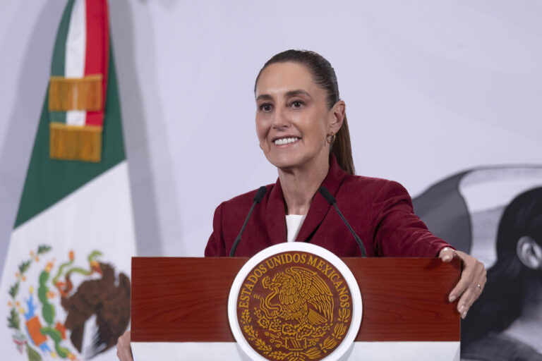 Sheinbaum arremete contra la “comentocracia”: “Siguen con la cantaleta contra la solidaridad con Cuba”.