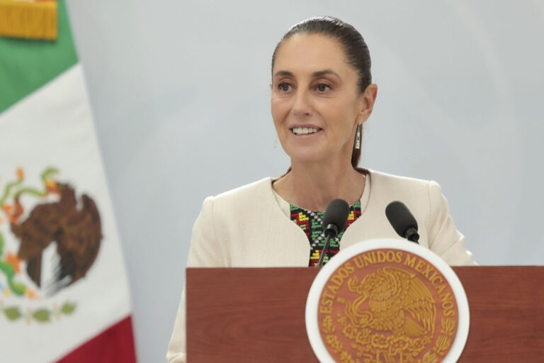 Sheinbaum responde al PT: “Tienen que ponerse de acuerdo si apoyan o no el Plan B; nosotros creemos que sí”.