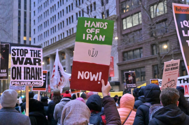 El 73% de los estadounidenses no respalda la guerra: encuesta revela el aislamiento de Trump en el ataque a Irán