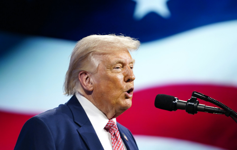 Trump lanza un ultimátum a Irán: abran Ormuz o destruiré sus plantas eléctricas, pozos y la isla de Kharg